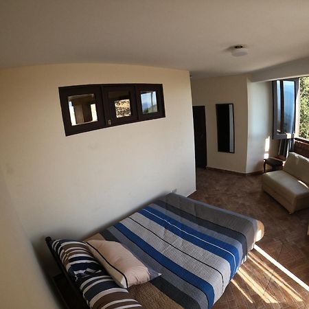 Villa Camila Hostel Coroico Ngoại thất bức ảnh