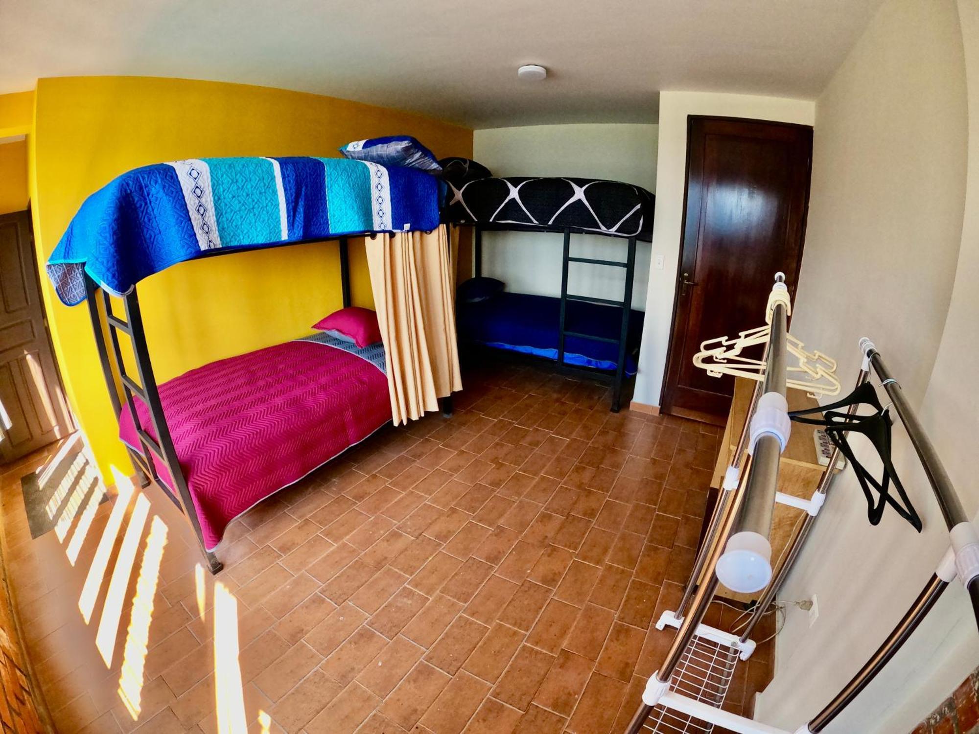 Villa Camila Hostel Coroico Phòng bức ảnh