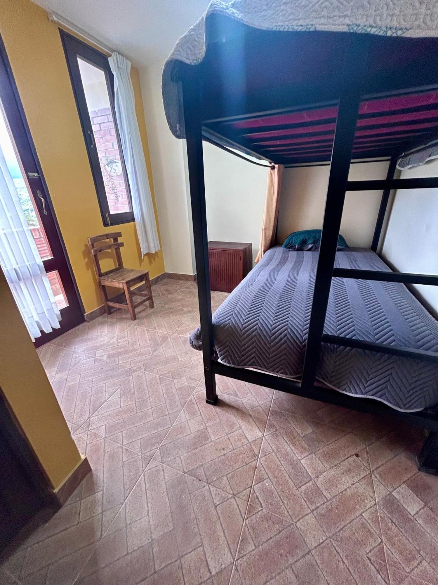 Villa Camila Hostel Coroico Phòng bức ảnh